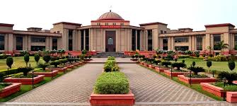 सौम्या चौरसिया को अंतरिम राहत देने से HC का इनकार:रायपुर कोर्ट में रानू साहू और चौरसिया की आज पेशी; EOW की रिमांड पूरी