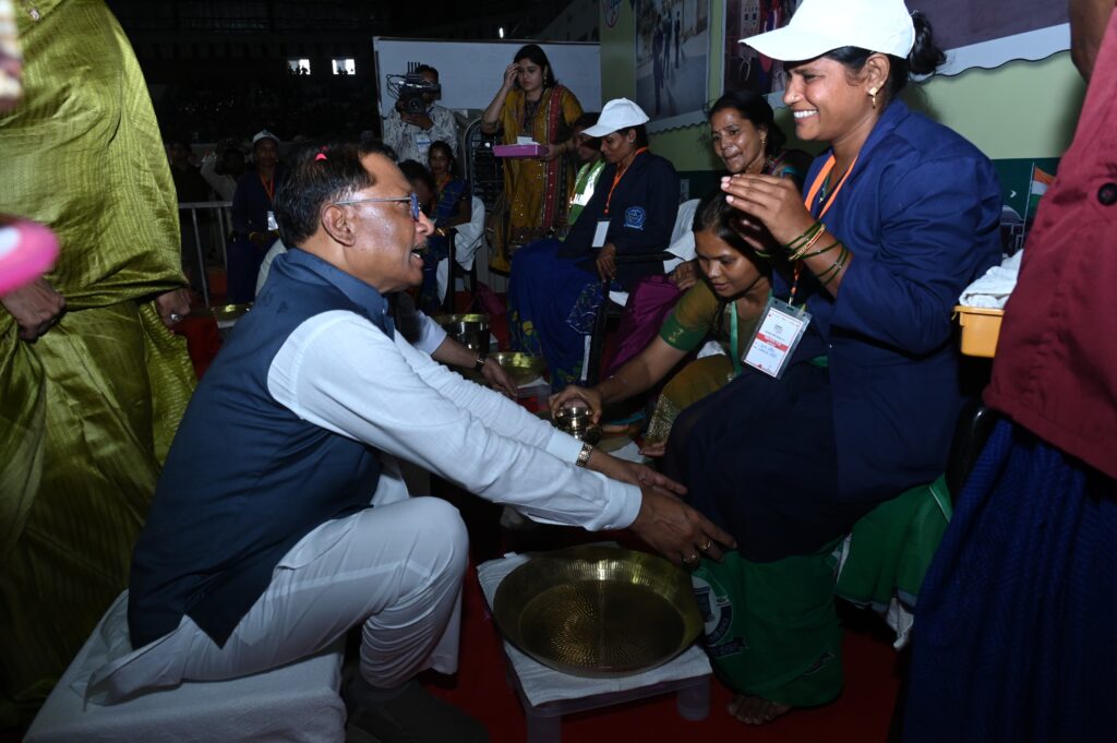 76f0c643-49c4-4f7d-bfab-533ecadb2cd2