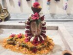 न्यायधानी में महाशिवरात्रि की भव्य तैयारियाँ, ‘श्री पीताम्बरा पीठ’ त्रिदेव मंदिर में होगा पारद शिवलिंग का महारुद्राभिषेक