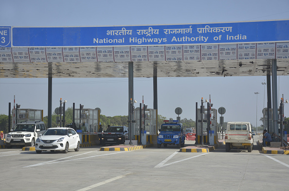 डिजिटल इंडिया की दिशा में पहल, टोल प्लाजा पर कैश भुगतान समाप्त करने पर विचार